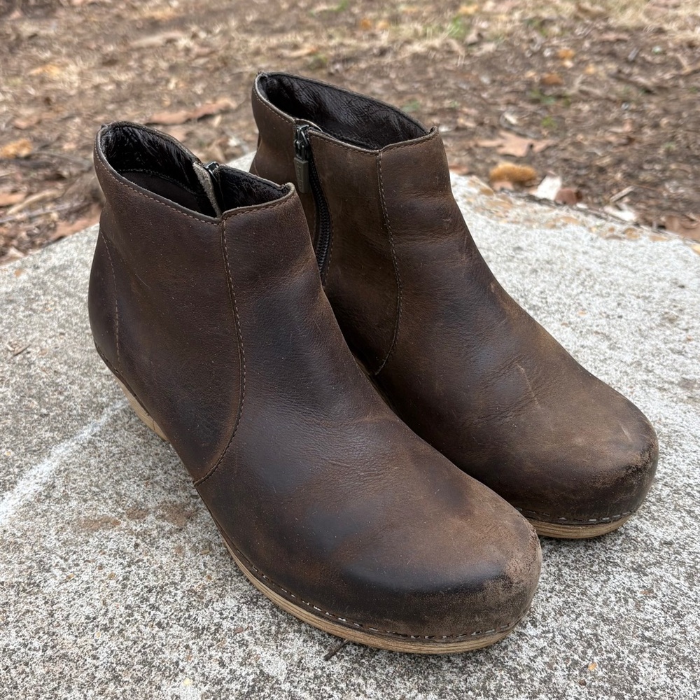 Dansko Brown Leather Clog Ankle Boots Size 40 US 9 9.5 Side Zip Stapled Sole